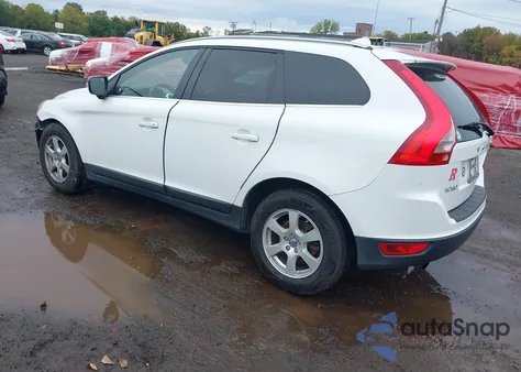 2012 Volvo Xc60 3.2/3.2 Platinum/3.2 Premier/3.2 Premier Plus z USA, uszkodzony, nr VIN YV4940DZ1C2292221